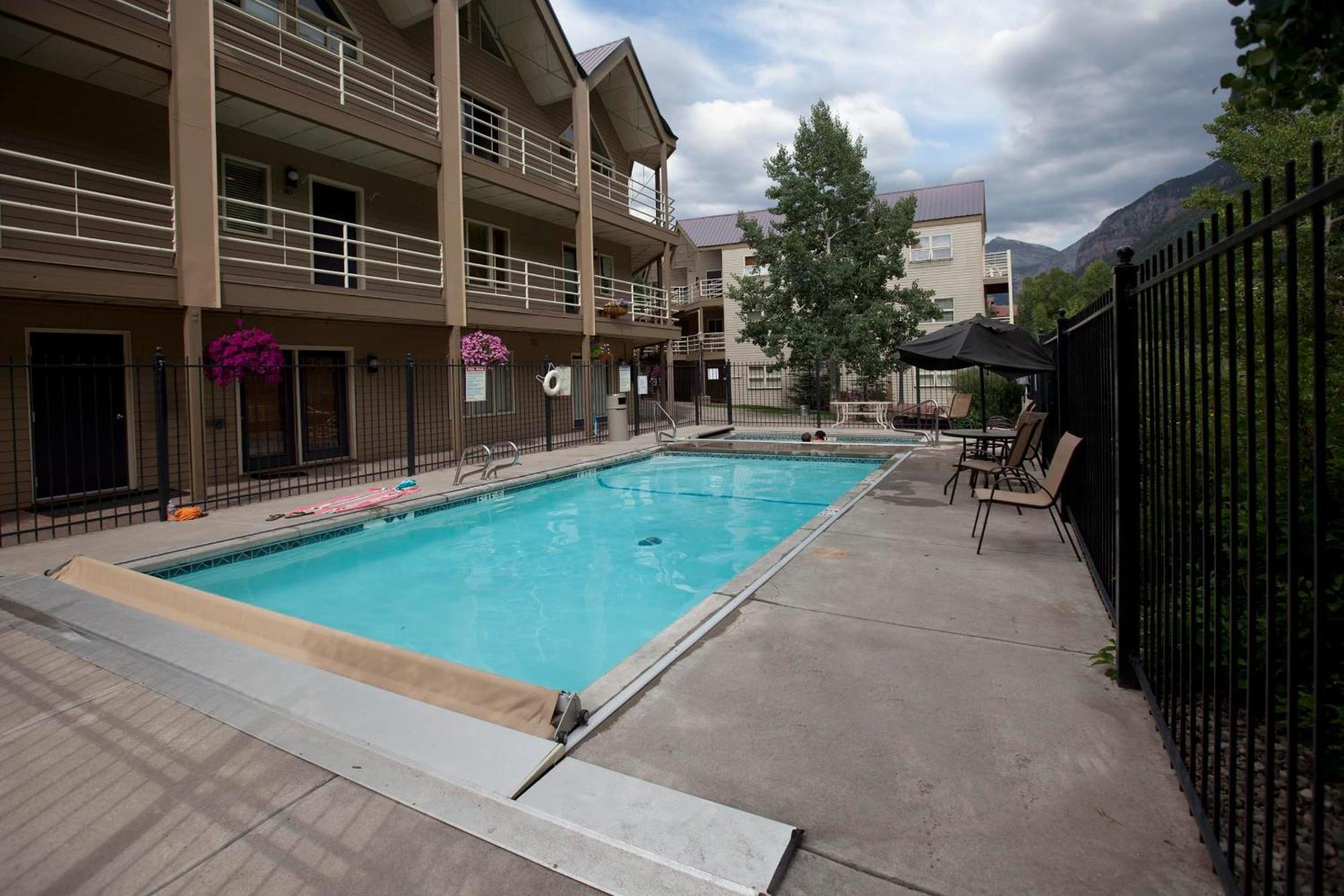 Viking Lodge 103 By Avantstay Stunning Condo W Communal Pool Telluride Buitenkant foto